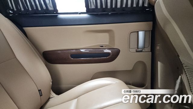 Kia Canival 2018 — photo 15