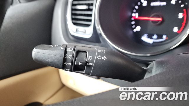 Kia Canival 2018 — photo 35