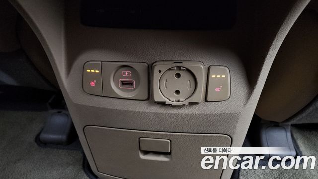 Kia Canival 2018 — photo 36