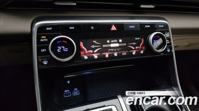 Genesis GV80 2022 — photo 17