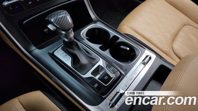 Kia Canival 2021 — photo 9