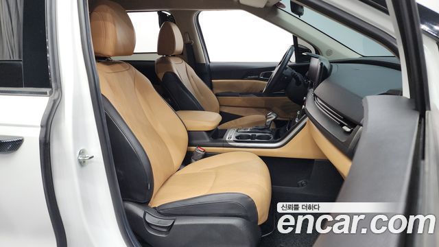 Kia Canival 2021 — photo 11