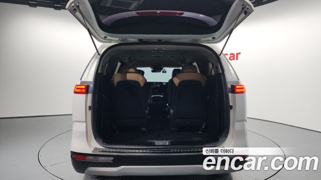 Kia Canival 2021 — photo 20