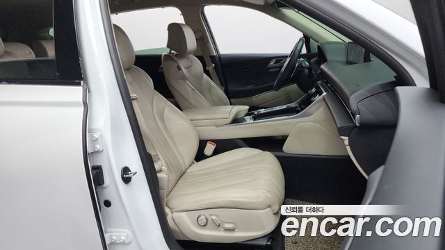 Genesis GV80 2020 — photo 11