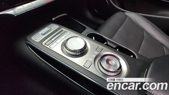 Genesis GV70 2022 — photo 9