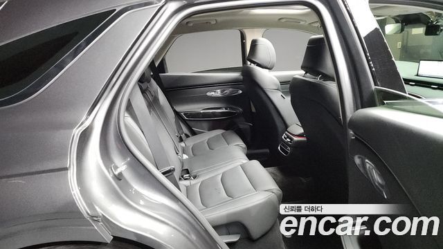 Genesis GV70 2022 — photo 12