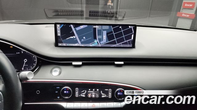 Genesis GV70 2022 — photo 14
