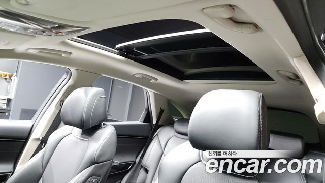 Genesis GV70 2022 — photo 18