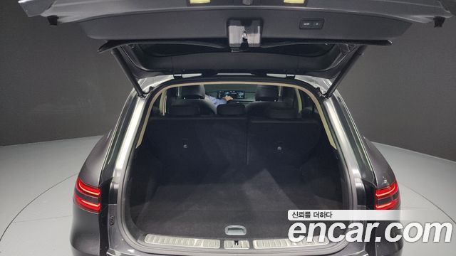 Genesis GV70 2022 — photo 20