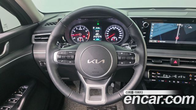 Kia K5 2023 — photo 20
