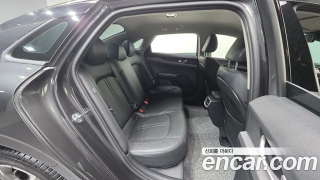 Kia K5 2023 — photo 25