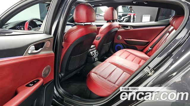 Kia Stinger 2018 — фото 11