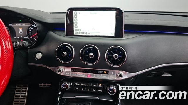 Kia Stinger 2018 — фото 12