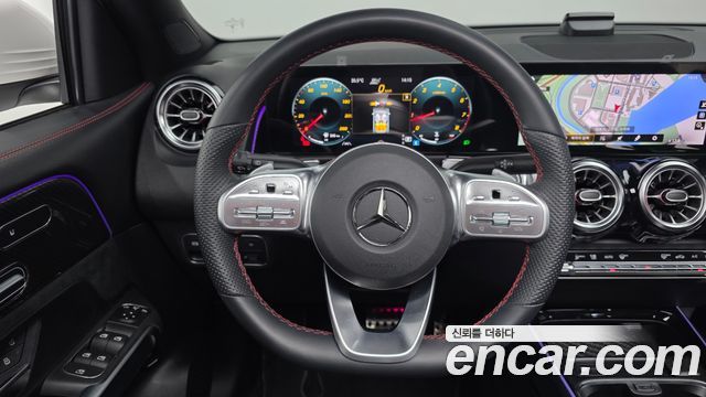 Mercedes-Benz GLB-Class 2023 — photo 15
