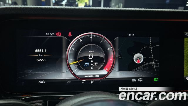 Mercedes-Benz G-Class 2021 — photo 11