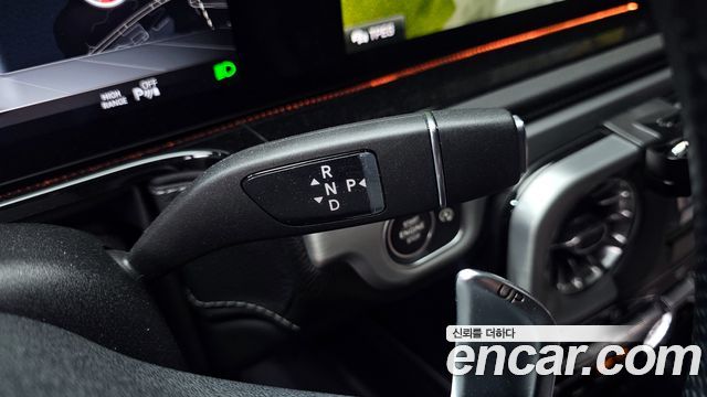 Mercedes-Benz G-Class 2021 — photo 12