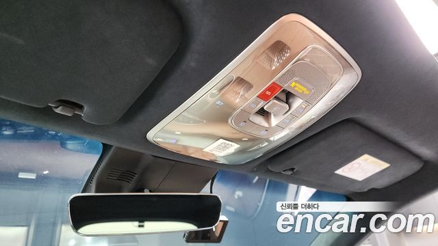 Genesis GV70 2023 — photo 17