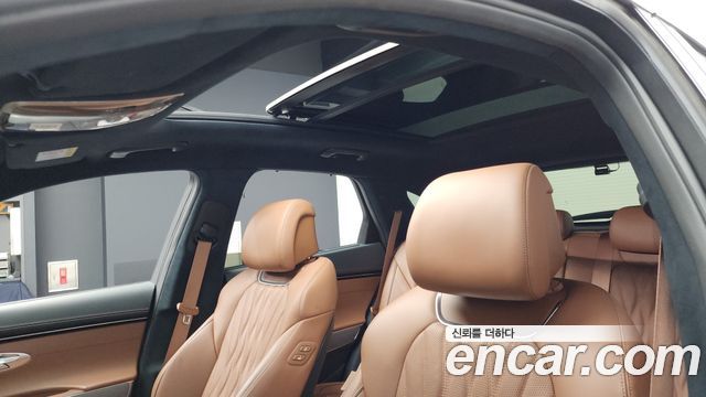 Genesis GV70 2023 — photo 18