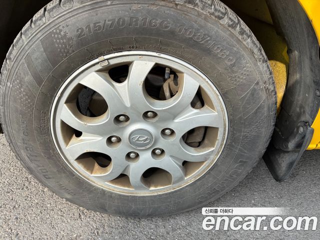 Hyundai Starex 2015 — photo 7