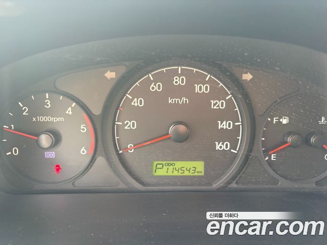 Hyundai Starex 2015 — photo 11
