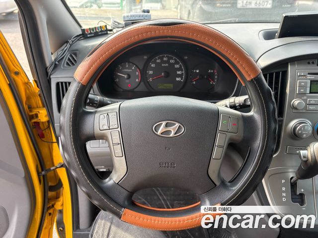 Hyundai Starex 2015 — photo 12