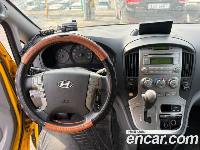 Hyundai Starex 2015 — photo 14
