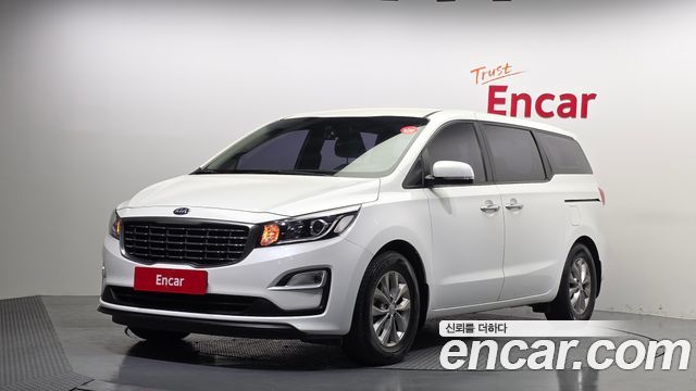 Kia Canival 2019 — photo 1