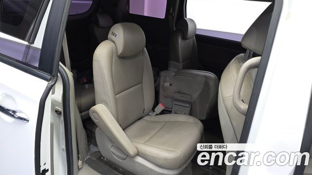 Kia Canival 2019 — photo 18