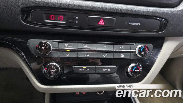 Kia Canival 2019 — photo 22