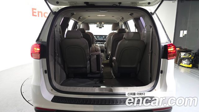 Kia Canival 2019 — photo 26