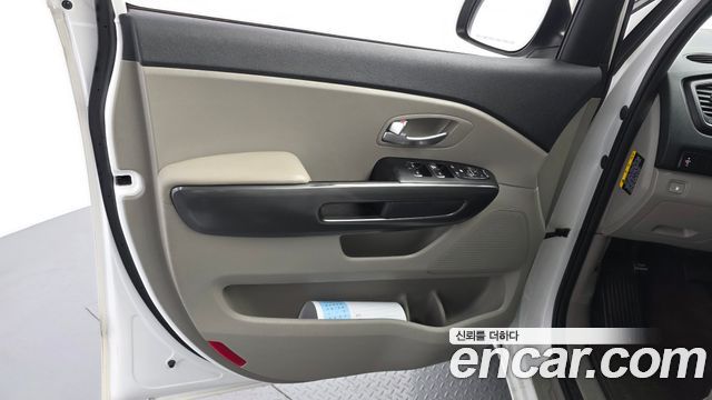 Kia Canival 2019 — photo 14
