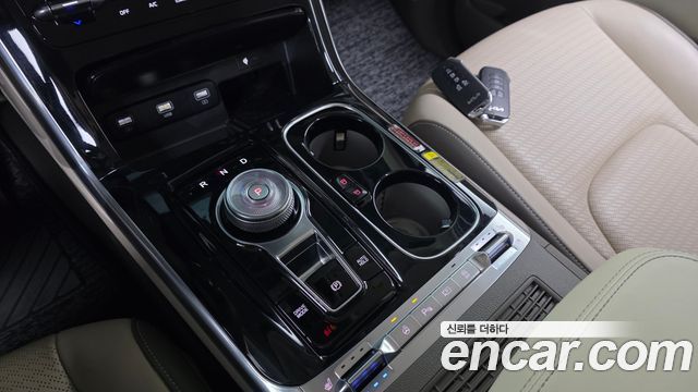 Kia Canival 2022 — photo 9