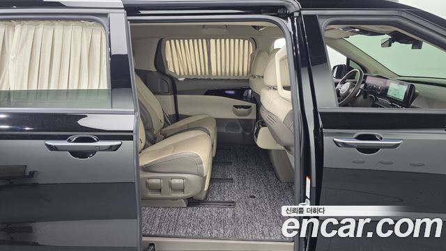 Kia Canival 2022 — photo 11