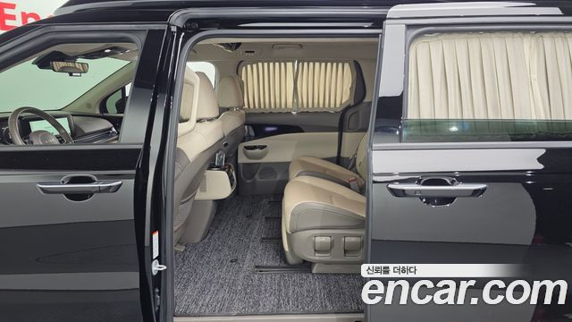 Kia Canival 2022 — photo 12