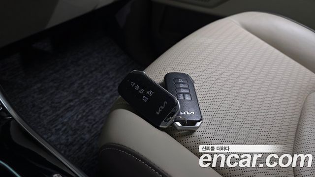 Kia Canival 2022 — photo 17
