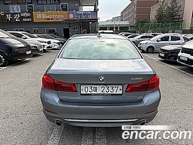 BMW 5-Series 2018 — photo 4
