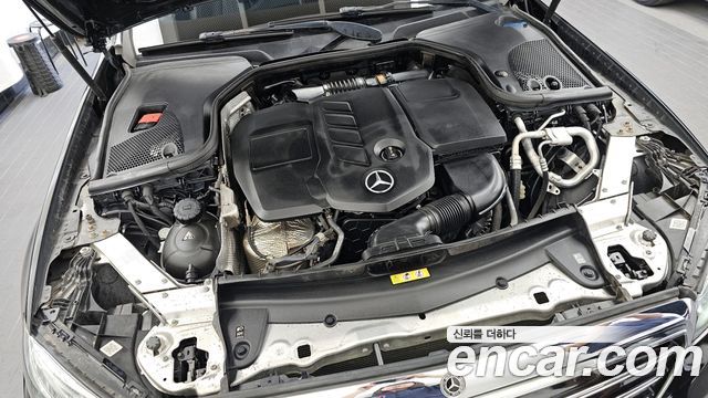 Mercedes-Benz E-Class 2019 — photo 6