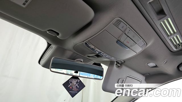 Mercedes-Benz E-Class 2019 — photo 23