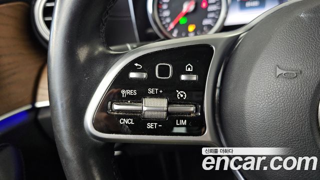 Mercedes-Benz E-Class 2019 — photo 25