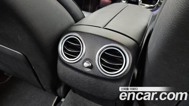 Mercedes-Benz E-Class 2019 — photo 31