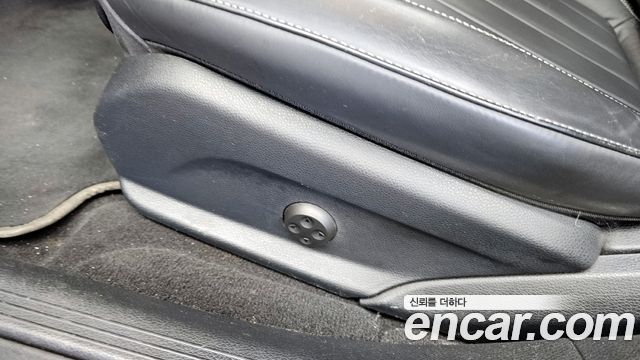 Mercedes-Benz E-Class 2019 — photo 32