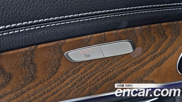 Mercedes-Benz E-Class 2019 — photo 34