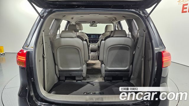 Kia Canival 2018 — photo 20