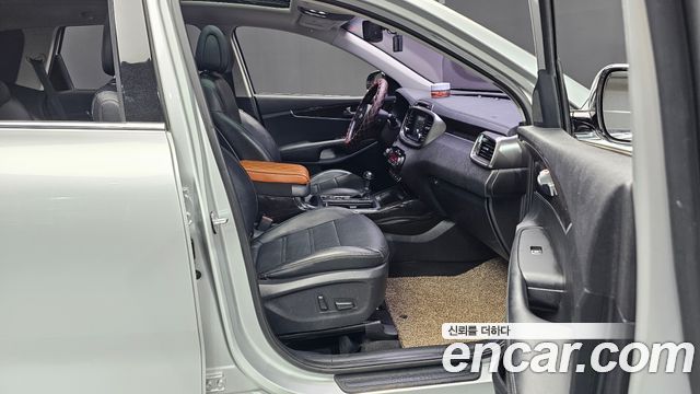 Kia Sorento 2016 — photo 17