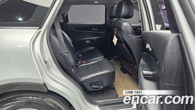 Kia Sorento 2016 — photo 18