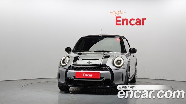 Mini Cooper Convertible 2024 — photo 3