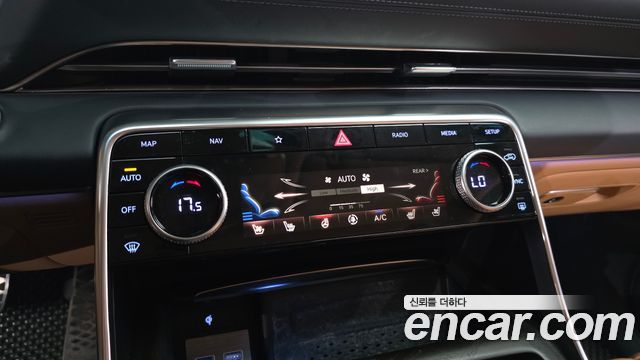 Genesis GV80 2020 — photo 23