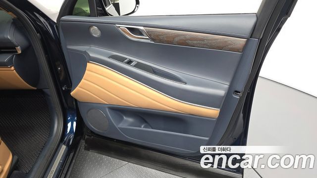 Genesis GV80 2020 — photo 14