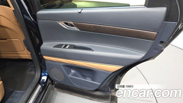 Genesis GV80 2020 — photo 15