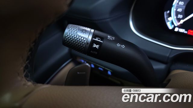 Genesis GV80 2020 — photo 28